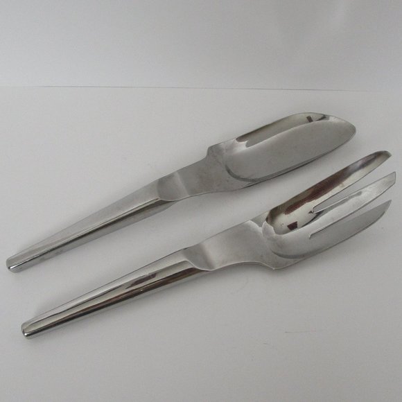Vernco Other - Vernco vintage stainless steel salad scoop set